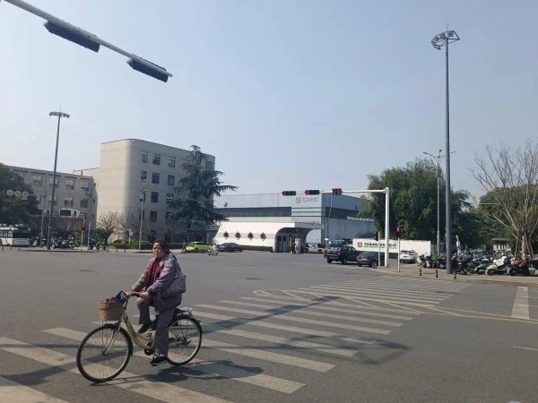永州94岁老人找60多年前的“初代同事”，双方通话互道保重，另一老友已遗憾离世