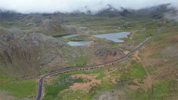 秘鲁万卡维利卡公路项目通过交工验收